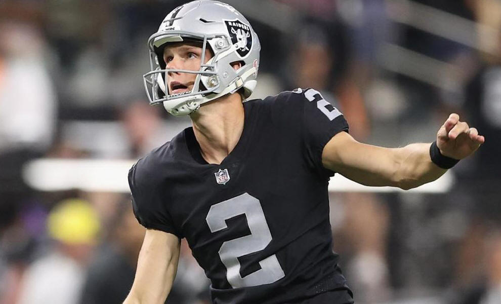 Raiders kicker Daniel Carlson loses fantasy football match due to his own  performance against Steelers - CBSSports.com