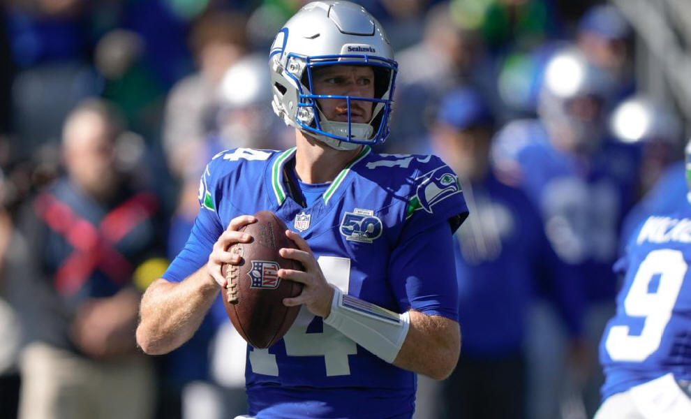 Seahawks' Sam Darnold proved potential in tough loss to Bucs - ESPN