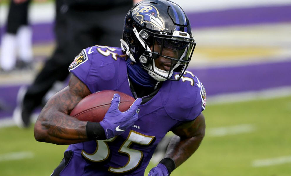 Report: Gus Edwards signs two-year extension with Ravens - Baltimore  Beatdown