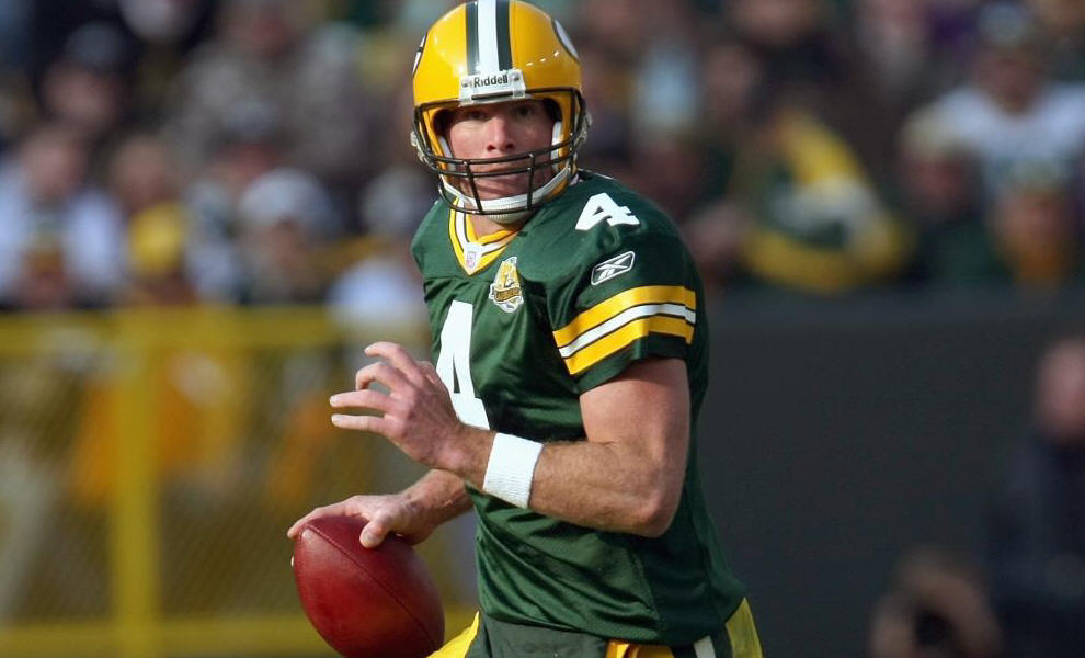 The Most Important Quarterback in the NFL Playoffs: Brett Favre - WSJ