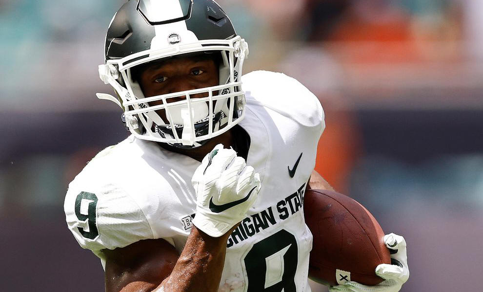 Michigan State RB Kenneth Walker III once again proves he's 'not an average  player' - mlive.com