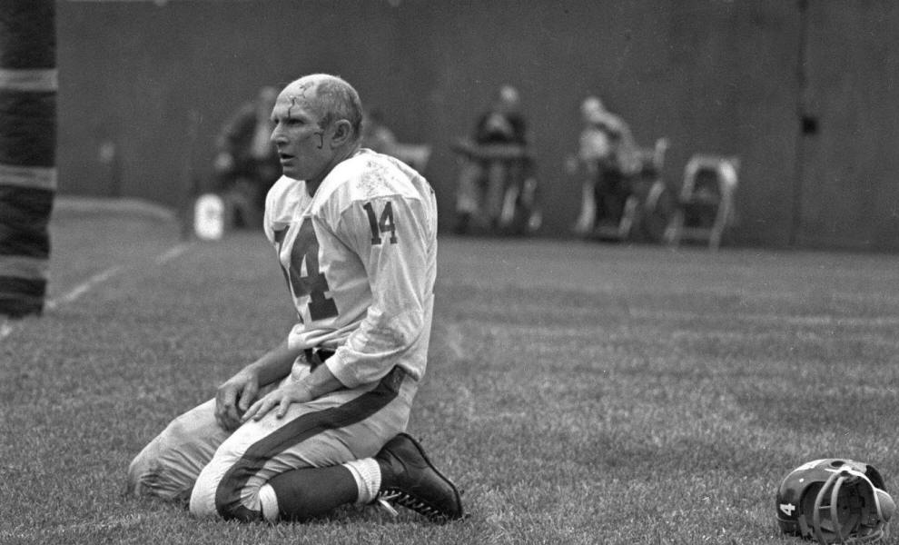 Football Legend Y.A. Tittle Dies At 90 : The Two-Way : NPR